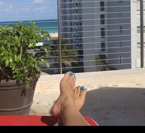 OnlyFans cuenta prettiestfeet13 avatar 1