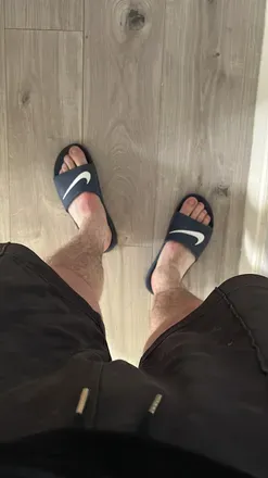 OnlyFans cuenta bradleybigfeet header 2