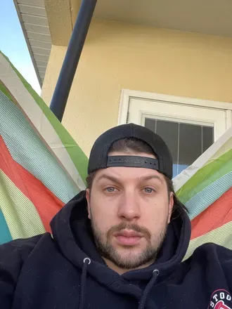 OnlyFans account  therocket avatar 1
