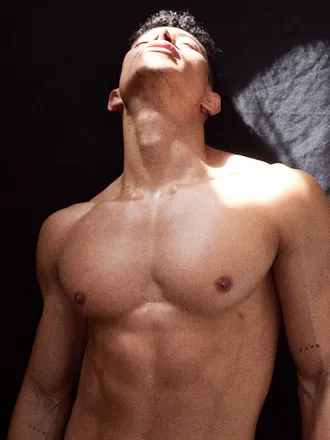 OnlyFans cuenta vikgoldx header 2