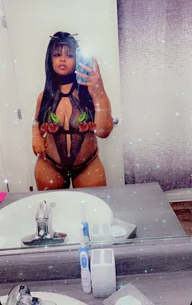 OnlyFans cuenta sweetnspicee23 avatar 1