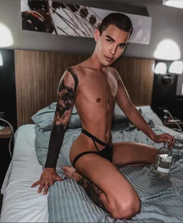 OnlyFans account  andreikentwink header 2