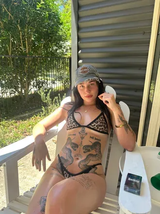 OnlyFans cuenta bellagroves avatar 1