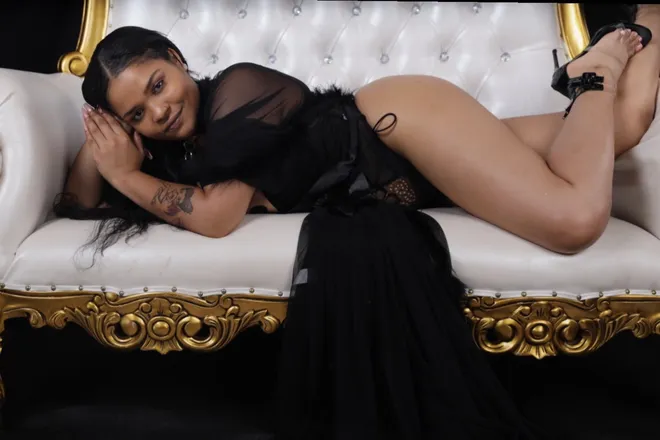 OnlyFans cuenta geminithedoll header 2