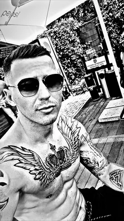 OnlyFans cuenta u188023024 header 2