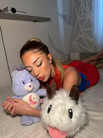 OnlyFans cuenta freakygamergirl header 2
