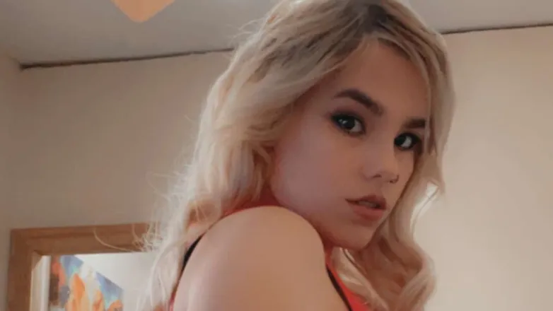 OnlyFans cuenta renaeelee0321 header 2