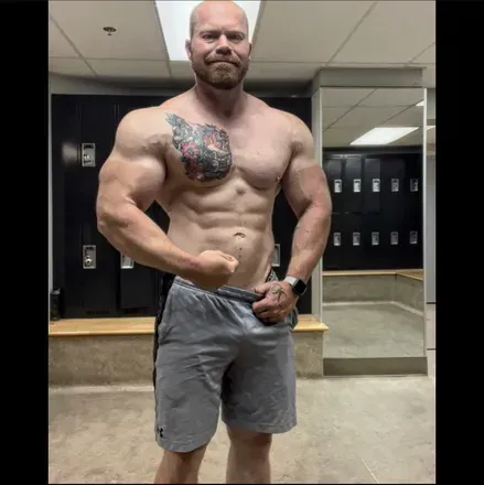 OnlyFans cuenta fitdaddydom avatar 1