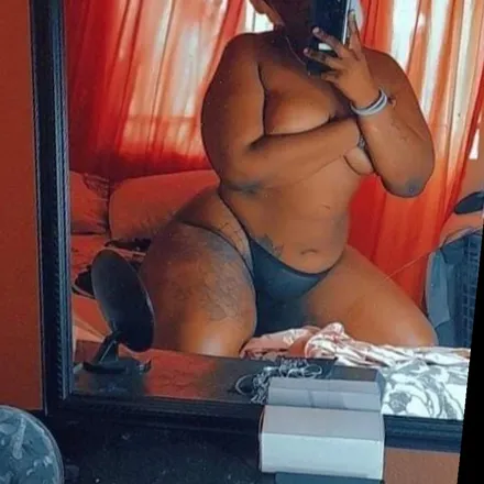 OnlyFans cuenta nawtythickumz header 2