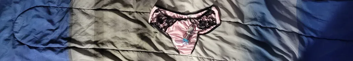 OnlyFans cuenta silk_and_silicone header 2