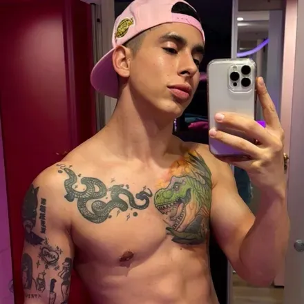 OnlyFans account  emivelax avatar 1