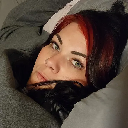 OnlyFans cuenta prettycurveycutie35 header 2