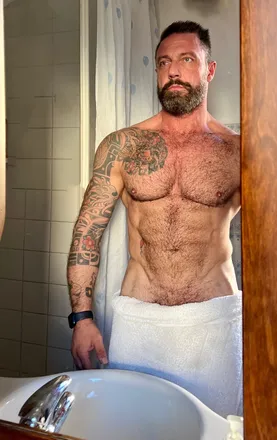 OnlyFans account  riccardovaliani header 2