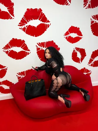 OnlyFans cuenta dollfaceinez header 2