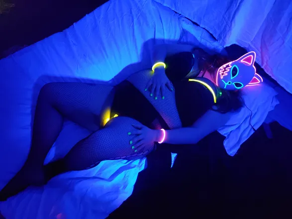 OnlyFans cuenta neonanger header 2