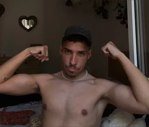 OnlyFans account  alvarooxxxx header 2