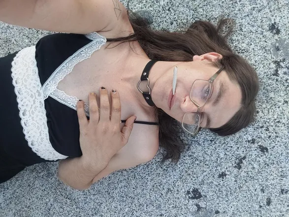 OnlyFans cuenta tessaluna header 2