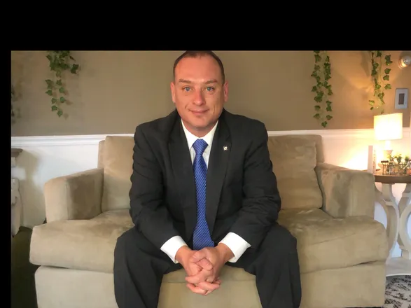 OnlyFans cuenta thefuneraldirector header 2