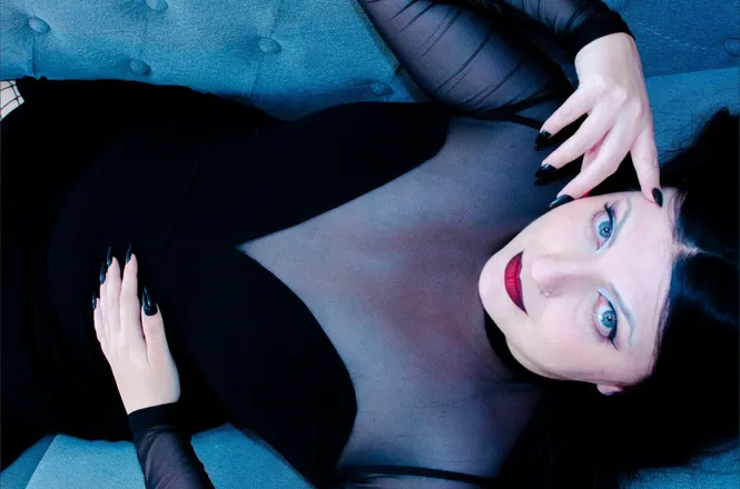OnlyFans cuenta lizstardust header 2