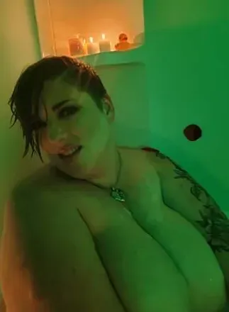 OnlyFans cuenta amazonianbomb avatar 1