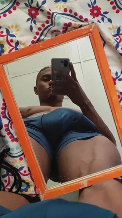OnlyFans cuenta reyvegas69 header 2