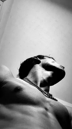 OnlyFans cuenta nilespiinosa header 2
