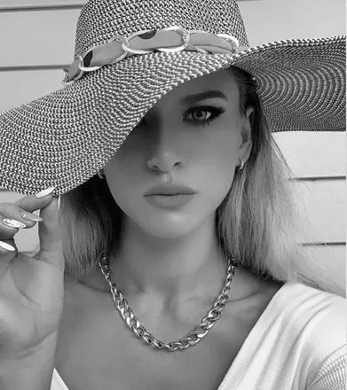 OnlyFans cuenta marynamalec header 2