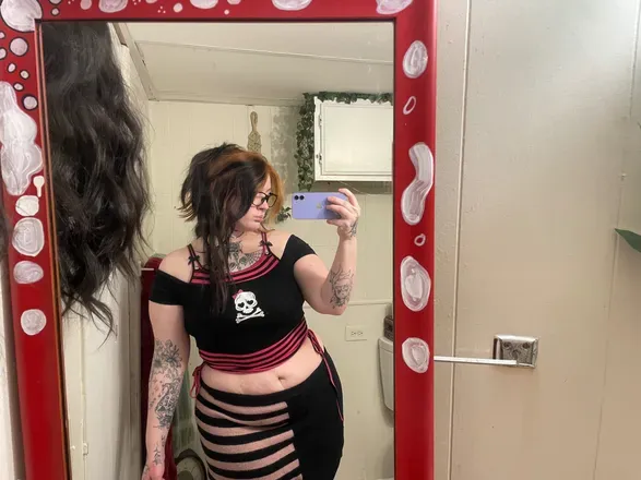 OnlyFans account  bratzzdollflesh avatar 1