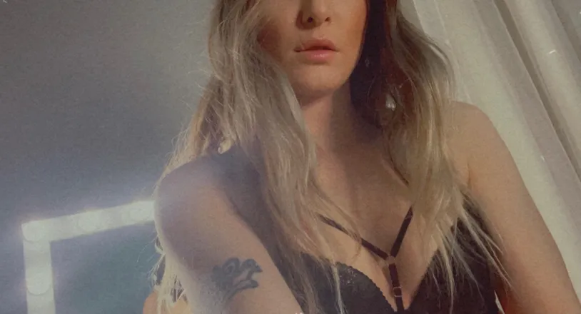 OnlyFans cuenta farrahlicious header 2