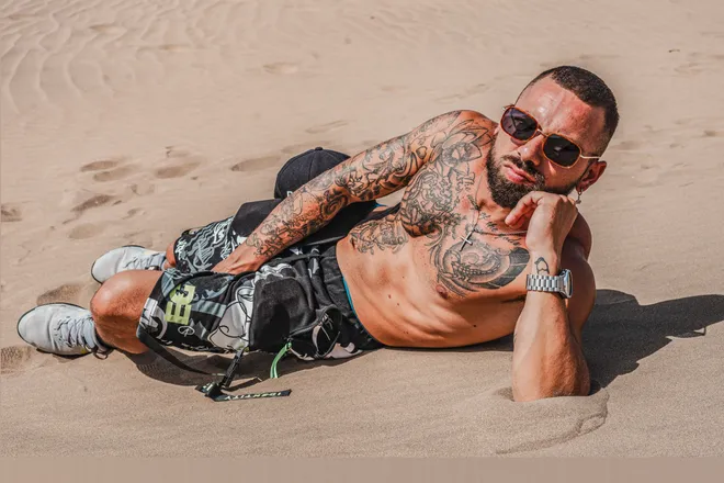 OnlyFans cuenta michael.cop header 2