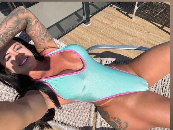 OnlyFans cuenta pmellamakeup header 2