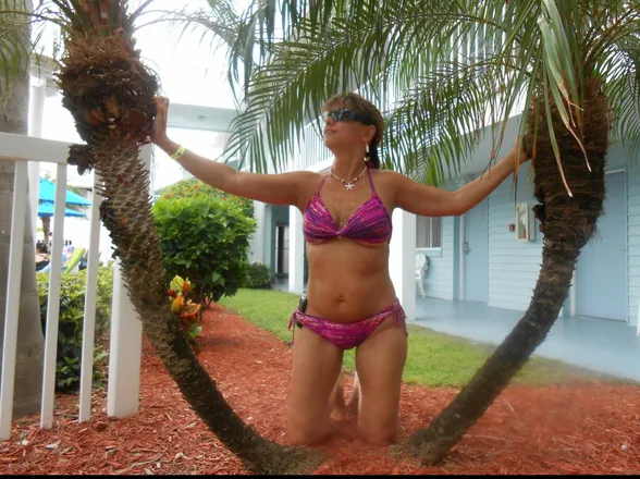 OnlyFans cuenta sandybeachgirl69 header 2