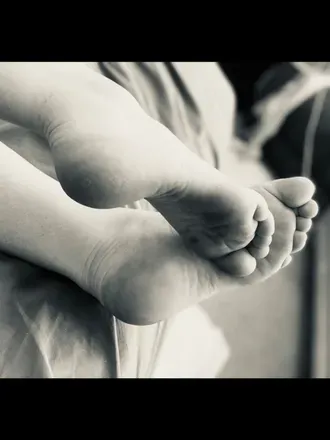 OnlyFans cuenta nurseelliepfeet header 2