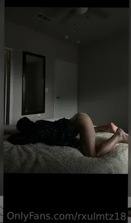 OnlyFans cuenta rxulmtz18 header 2