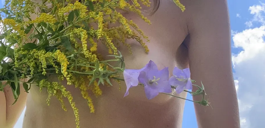 OnlyFans cuenta justit.ies header 2