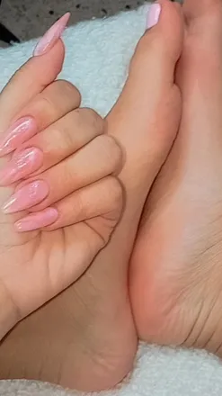 OnlyFans cuenta greeyfeet header 2