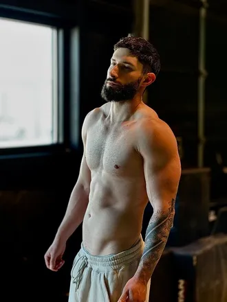 OnlyFans cuenta jamesriverr header 2