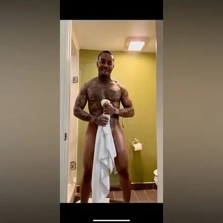 OnlyFans cuenta mikejoneztheeentertainer header 2