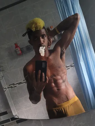 OnlyFans cuenta true1of1 header 2