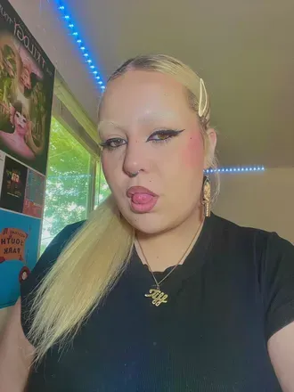 OnlyFans cuenta sweetpeachkai avatar 1