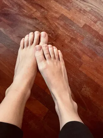 OnlyFans cuenta prettyfeet_piedini avatar 1