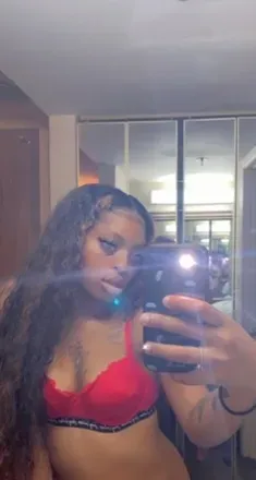 OnlyFans cuenta prettyazzreddd avatar 1