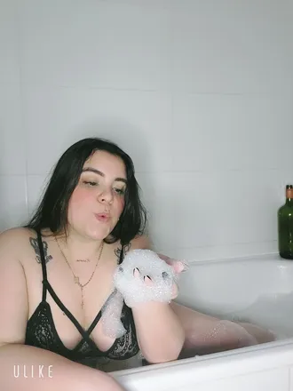 OnlyFans cuenta anandaanais8 header 2