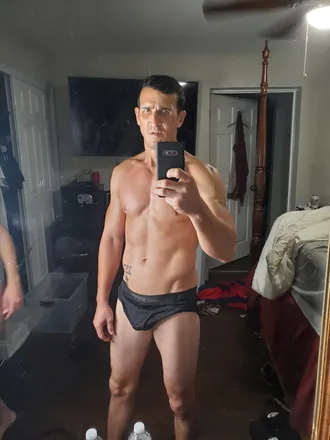 OnlyFans cuenta mikeaveryxxx header 2