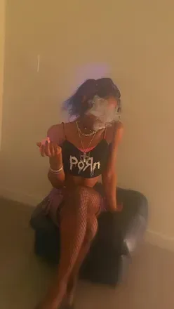 OnlyFans cuenta cigarettesandstarbucks avatar 1