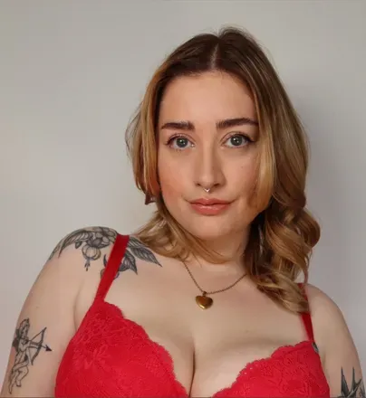 OnlyFans cuenta strawberrybellexo avatar 1