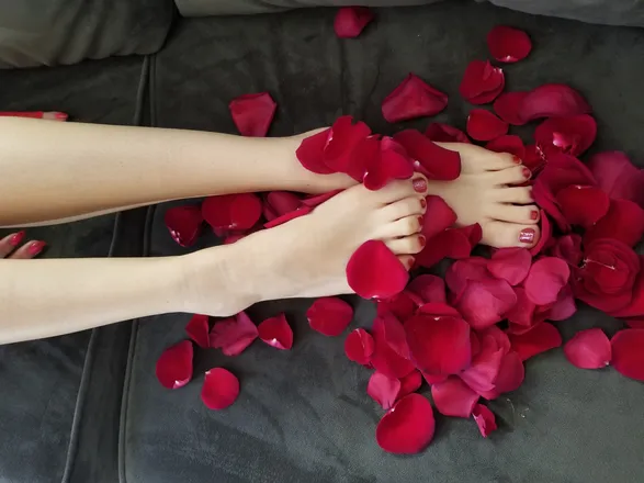 OnlyFans cuenta footsiegirllove21 header 2