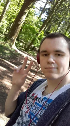 OnlyFans cuenta therealautisticworld header 2