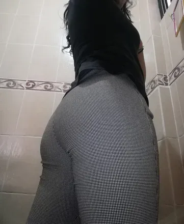OnlyFans cuenta karlitasanti header 2