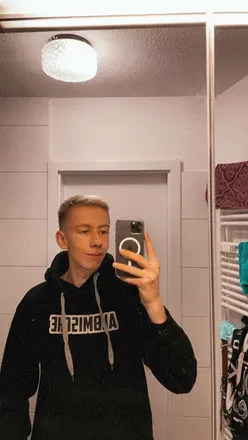 OnlyFans account  tomxtec avatar 1